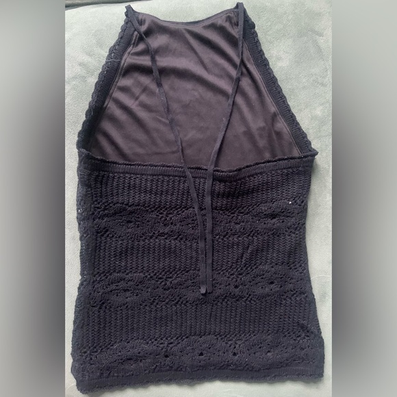 Halter top - Picture 2 of 3